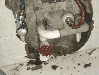 新市卫生间漏水维修公司专业为您介绍下新市查漏水的服务流程是怎么样的。首先需求找专业的师傅走效